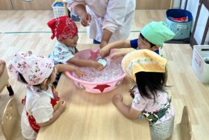 お塩を使って科学実験！！ひんやりゼリー作り　